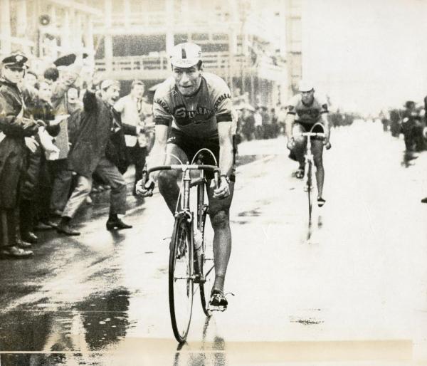 Ciclismo - Felice Gimondi - Coppa Agostoni - Sulla linea del traguardo