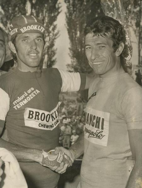Ciclismo - Felice Gimondi - Stretta di mano con Roger De Vlaeminck