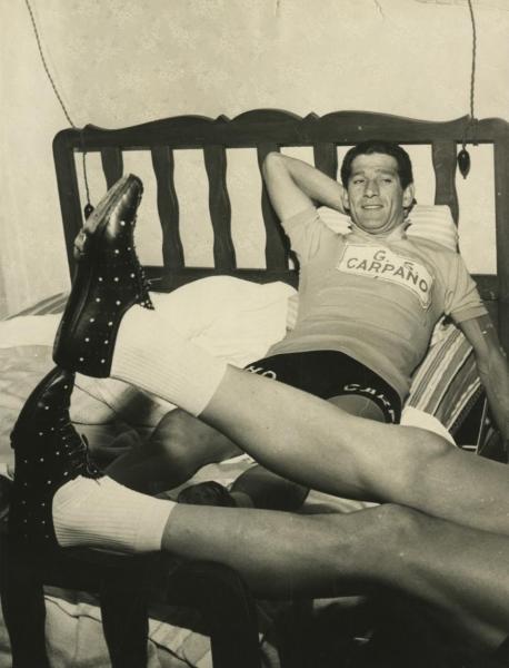 Ciclismo - Gastone Nencini - 47° Tour de France - Millau (Francia) - Un momento di riposo