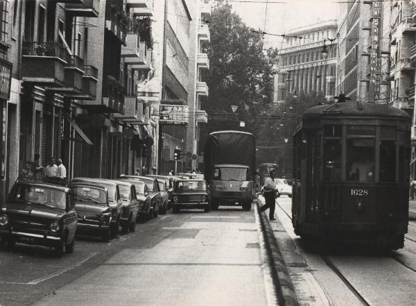 Milano - Centro direzionale - Via Ponte Seveso - Viabilità - Traffico