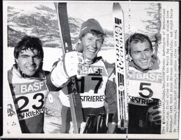 Sport invernali - Sci alpino - Slalom speciale maschile - Sestriere - Coppa del mondo di sci alpino 1984 - Ivano Edalini accanto al vincitore Pirmin Zurbriggen (centro) e Paolo De Chiesa