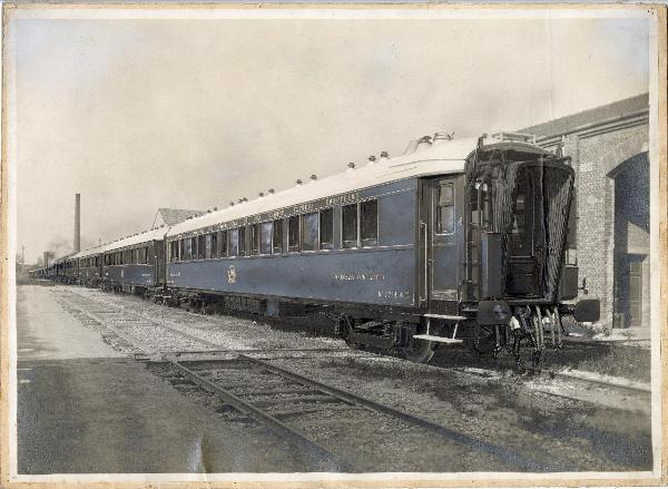 Ernesto Breda (Società) - Carrozze ferroviarie letto n. 2714 A per la Compagnie Internationale des Wagons-Lits (CIWL) pronte per la consegna