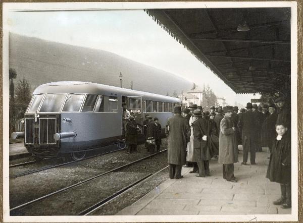 Stresa - Stazione ferroviaria - Automotrice a nafta ALn 56.304 - Viaggio inaugurale sulla linea Milano-Domodossola