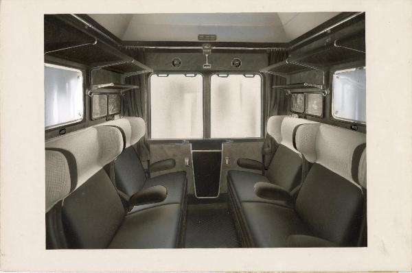 Ernesto Breda (Società) - Carrozza ferroviaria Abz 52030 di prima e seconda classe per le Ferrovie dello Stato (FS) - Interno di scompartimento