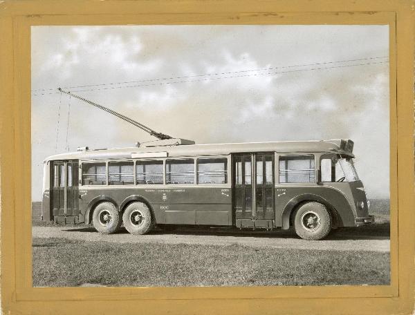 Ernesto Breda (Società) - Filobus a tre assi n.606 i per il Servizio Filoviario Comunale di Milano