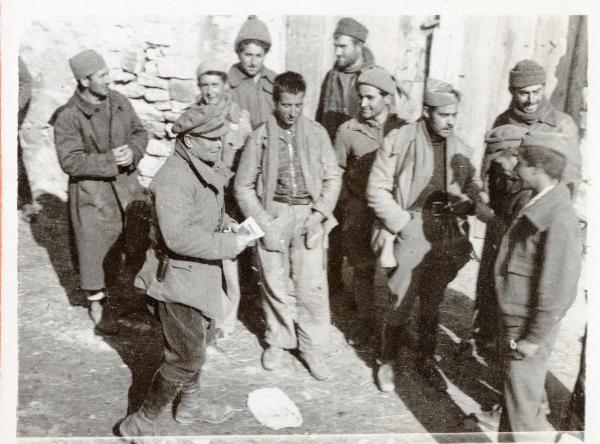 Aragona (Spagna) - Guerra civile spagnola - Ufficiali, soldati  e commissari del 4° battaglione, 123a brigata - Ritratto di gruppo