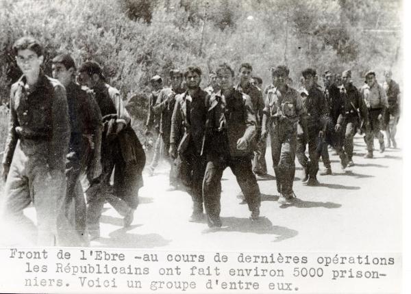 Fiume Ebro (Spagna) - Guerra civile spagnola - Offensiva dell'Ebro - Colonna di prigionieri dell'esercito franchista catturati dalle forze repubblicane