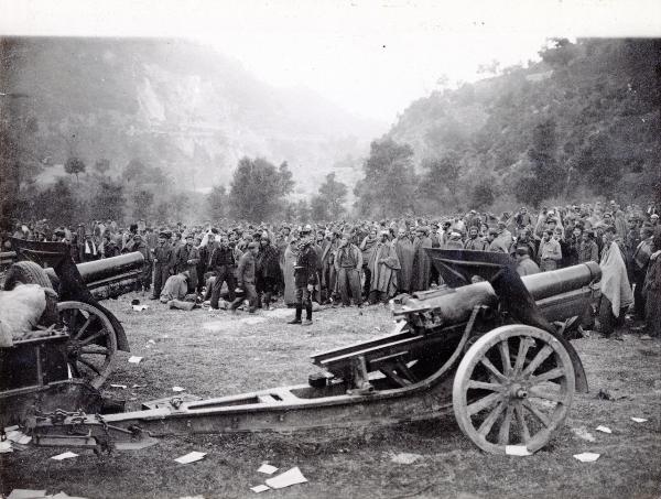 Perthus (Francia) - Guerra civile spagnola - La "Retirada" - Campo di accoglienza - Pezzi di artiglieria portati dalle truppe repubblicane