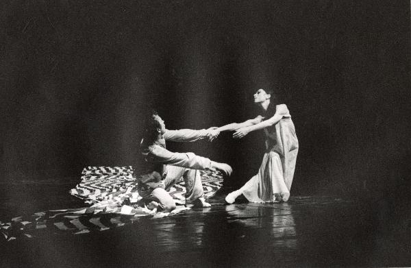 Milano - Festa provinciale de l'Unità 1981 - Monte Stella - Anfiteatro - I ballerini Luciana Savignano e Angelo Moretto durante uno spettacolo di danza - Ritratto