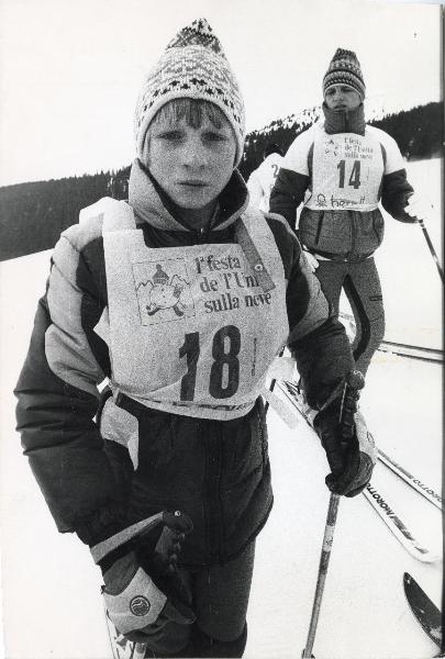 Folgaria - I Festa nazionale de l'Unità sulla neve 1979 - Giovani partecipanti alla gara di sci - Neve - Ritratto infantile di gruppo