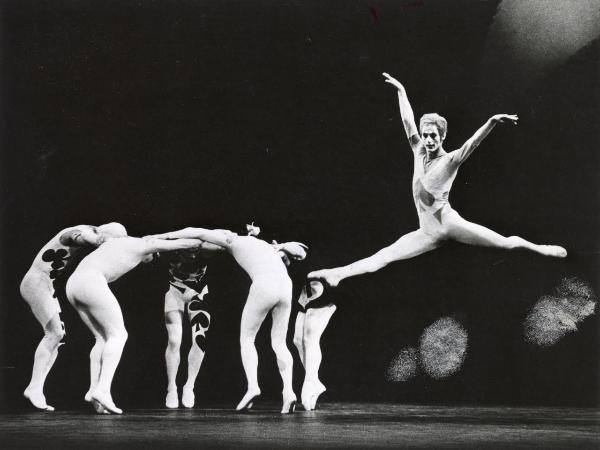 Modena - Festa provinciale de l'Unità 1978 - Teatro - La Komische Oper della Repubblica Democratica Tedesca impegnata in uno spettacolo di danza - Ritratto