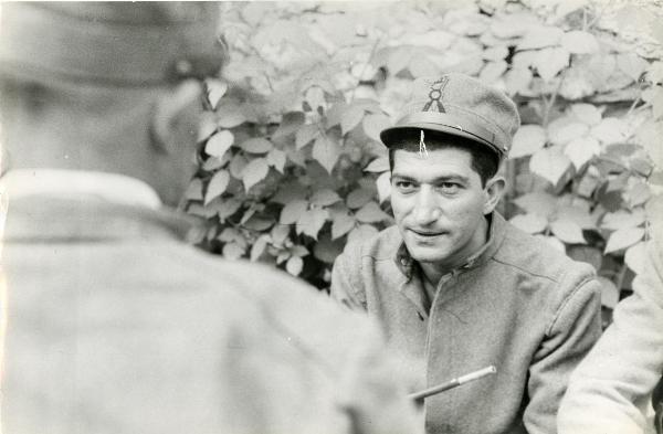 Scena del film "La grande guerra" - Monicelli, Mario, 1959 - Primo piano di Nicola Arigliano.








