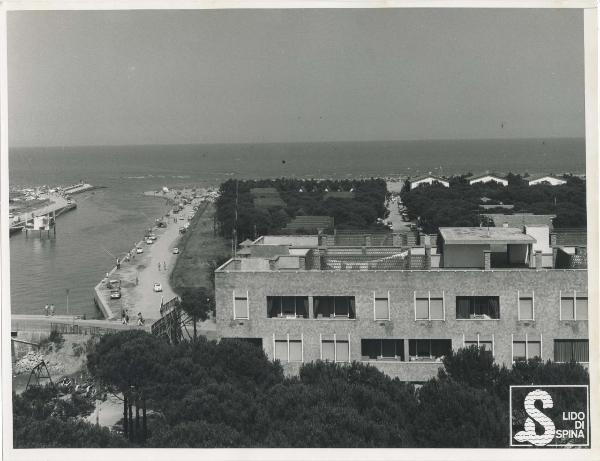 Lido di Spina - Izar Immobiliare - Quartiere giardino Le Valli - Edificio per abitazioni - Pescatori