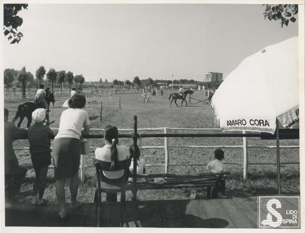 Lido di Spina - Izar Immobiliare - Quartiere giardino Le Valli - Centro sportivo - Maneggio - Turisti