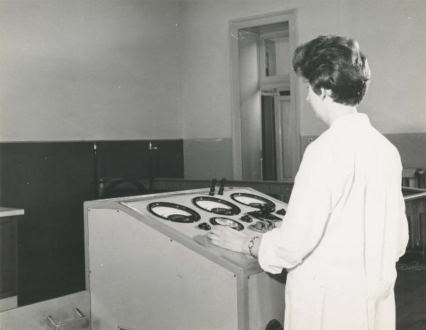 Milano - Politecnico - Laboratorio sperimentale - Strumentazione- Tecnico