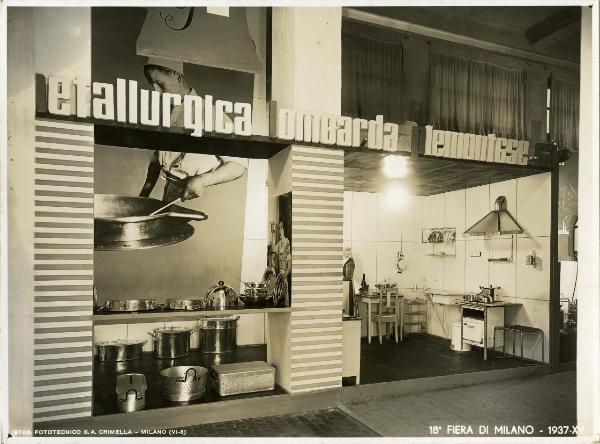 Milano - Fiera campionaria del 1937 - Padiglione casalinghi - Stand metallurgica Lombarda e Piemontese - Esposizione
