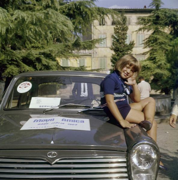 Montecatini Terme - Concorso Movil Baby - Automobile Innocenti IM3 - Bambina