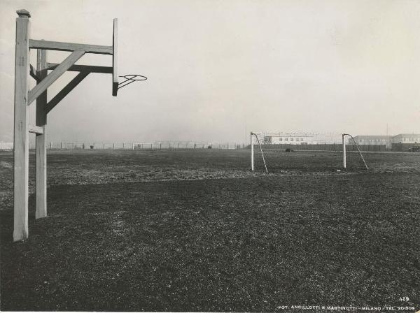 Cesano Maderno - Stabilimento chimico ACNA (Aziende colori nazionali e affini) - Campi sportivi