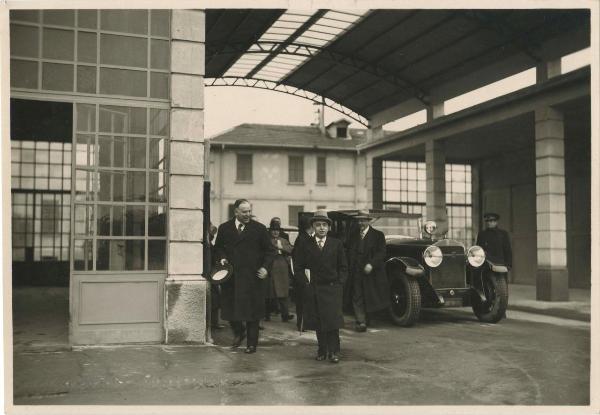 Cesano Maderno - Stabilimento chimico ACNA (Aziende colori nazionali e affini) - Visita dell'onorevole Alberto Asquini