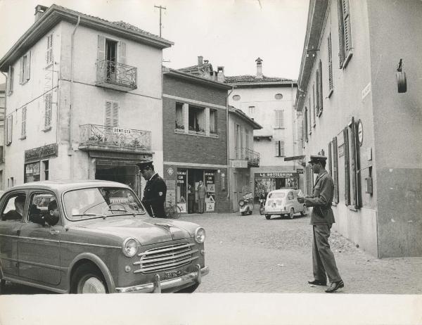 Ponte Tresa - Valico - Automobili - Esercizi commerciali