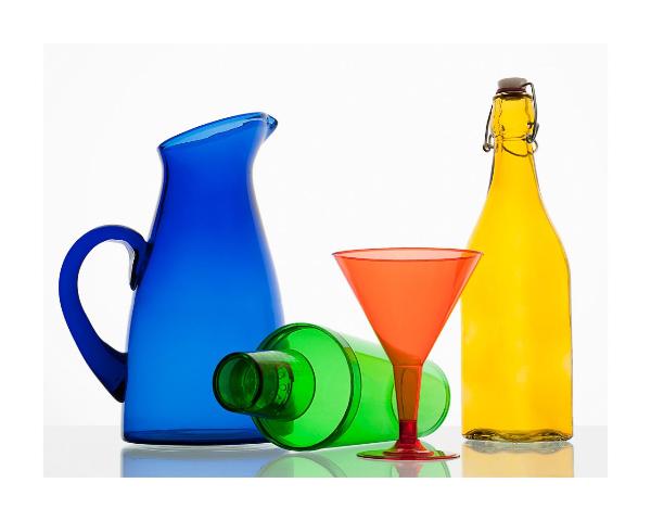 Still life: oggetti - Caraffa - Bottiglie - Bicchieri - Composizione e colore