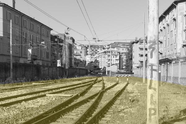 Milano - Scali ferroviari - Scalo Porta Genova - Linee elettriche - Pali elettrici - Binari - Aree ed attrezzature di servizio - Mura di cinta - Palazzi