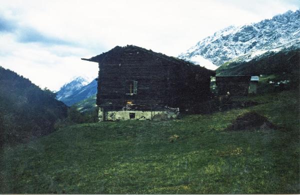 Esterno di baita in località Scé