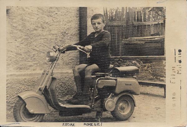 A scuola in lambretta