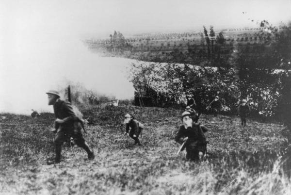 Prima guerra mondiale - Italia - Battaglia sul Piave - Fronte italiano - Soldati con maschera antigas