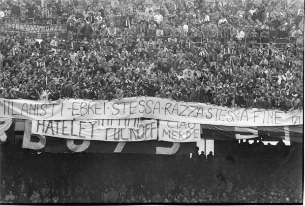 Milano - Stadio San Siro, interno - Derby di calcio Milan-Inter - Tribuna con tifosi - Striscione dei Boys interisti “Milanisti ebrei, stessa razza stessa fine” - Antisemitismo