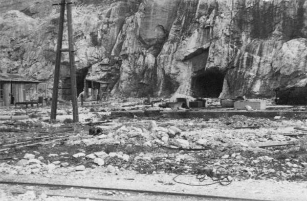 Austria - Campo di concentramento di Ebensee (sottocampo di Mauthausen) - Nazismo - Montagna con ingressi alle gallerie