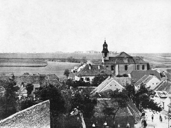 Massacro di Lidice - Rappresaglia nazista - Cecoslovacchia, Lidice - Veduta dall’alto - Chiesa di San Martino - Tetti delle case - Campagna