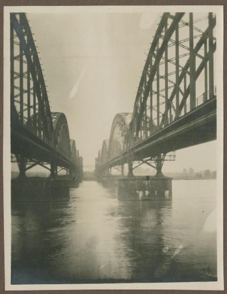 Germania - Dusseldorf (Düsseldorf) - Ponte sul Reno, fiume