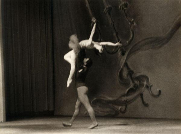 Milano - Teatro Nuovo - American Festival Ballet - Balletto: "Concerto classico" da Händel - Christine Hennessy, ballerina e Joseph Savino, ballerino, in scena sul palco