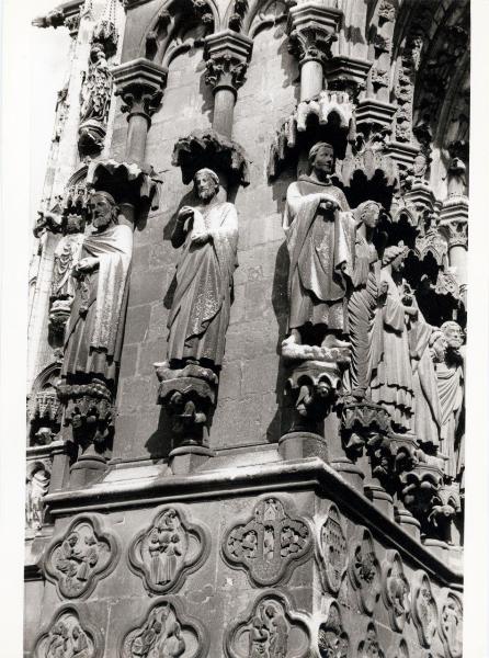 Scultura - Statue, sec. XIII - Francia - Amiens - Cattedrale Notre-Dame - Facciata principale ovest - Lato esterno e portale di Saint Firmin (San Firmino), di sinistra