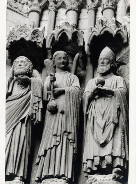 Scultura - Statue - Angelo e santi Martiri, sec. XIII - Francia - Amiens - Cattedrale Notre-Dame - Facciata principale ovest - Portale di Saint-Firmin (San Firmino), di sinistra