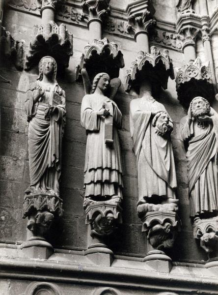 Scultura - Statue - Santa Ulpia e santi Martiri, sec. XIII - Francia - Amiens - Cattedrale Notre-Dame - Facciata principale ovest - Portale di Saint-Firmin (San Firmino), di sinistra