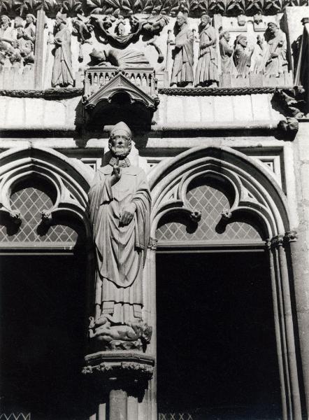 Scultura - Statua - Saint Firmin (San Firmino), sec. XIII - Francia - Amiens - Cattedrale Notre-Dame - Facciata principale ovest - Portale di Saint-Firmin (San Firmino), di sinistra