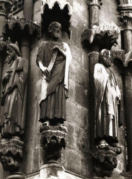 Scultura - Statue, sec. XIII - Francia - Amiens - Cattedrale Notre-Dame - Facciata principale ovest - Portale centrale e portale della Vergine, di destra