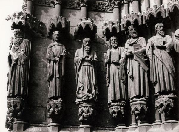 Scultura - Statue, apostoli, sec. XIII - Francia - Amiens - Cattedrale Notre-Dame - Facciata principale ovest - Portale centrale