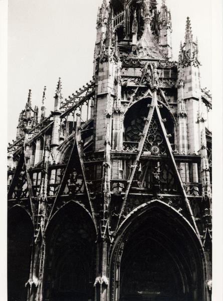 Francia - Rouen - Chiesa di San Maclovio (Saint-Maclou) - Esterno - Facciata - Torre - Guglie