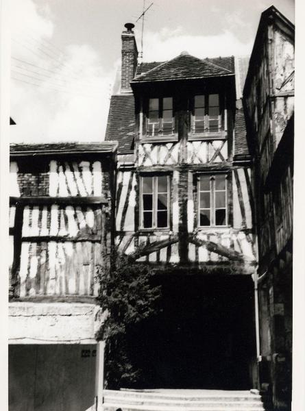 Francia - Rouen - Quartiere di Saint Maclou (?) - Architettura tradizionale francese - Case a graticcio - Esterno - Facciata, dettaglio