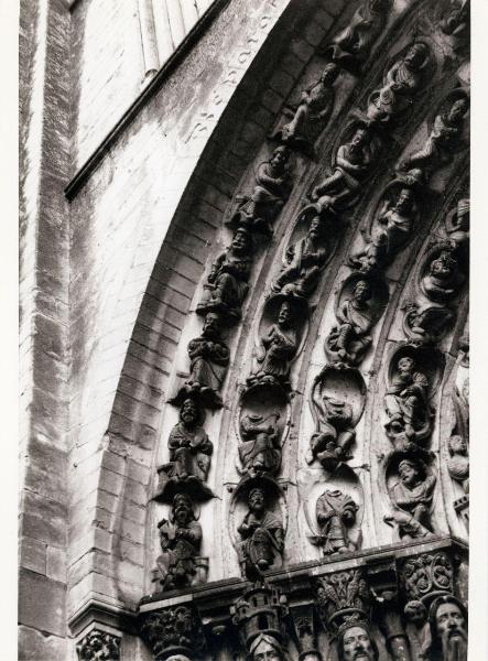 Scultura - Statue dell'archivolto, 1160 post - Francia - Senlis - Cattedrale Notre-Dame - Facciata principale ovest - Portale centrale