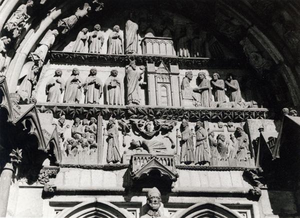 Scultura - Storie del vescovo Ursino di Brouges (Ursin) - Francia - Bourges - Cattedrale di Santo Stefano (Saint-Étienne) - Facciata principale ovest - Portale di destra - Lunetta e archivolto, dettaglio