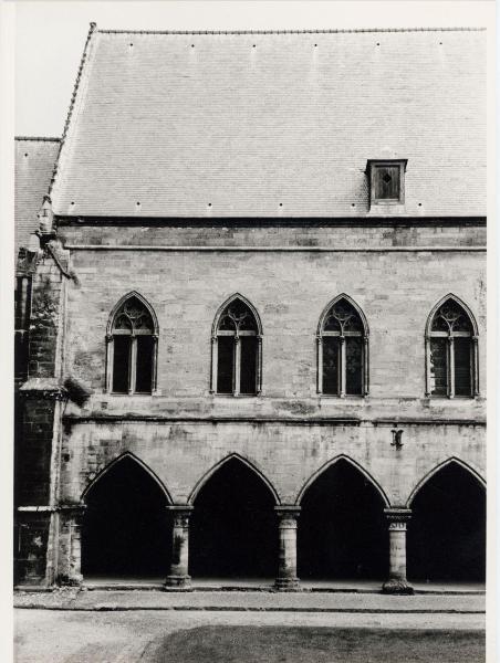 Francia - Laon - Palazzo di Giustizia (già Vescovado) - Esterno