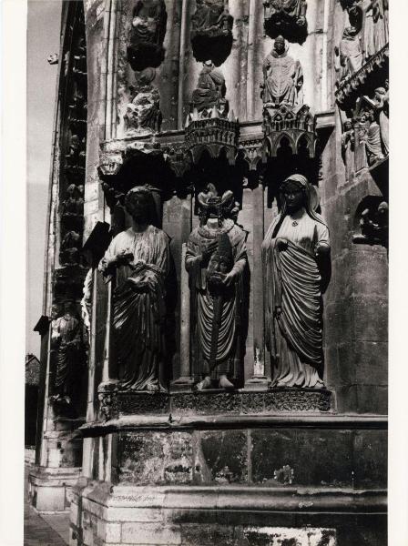 Scultura - Statue - Francia - Reims - Cattedrale di Notre-Dame - Facciale laterale nord - Portale centrale - Strombatura