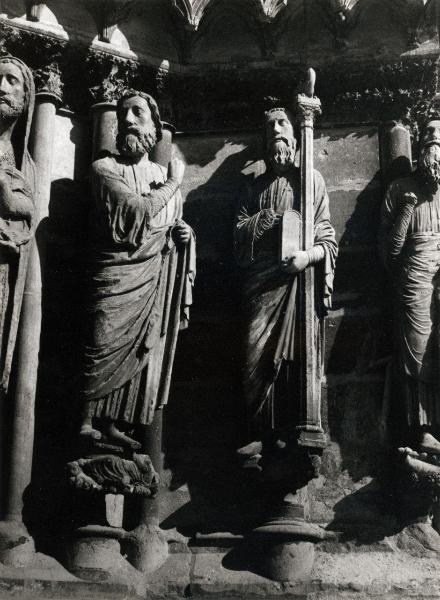 Scultura - Statue di Isaia, Mosè e Aronne - Francia - Reims - Cattedrale di Notre-Dame - Facciale principale - Portale di destra - Strombatura