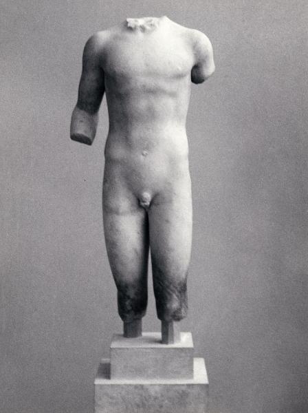 Scultura - Kouros (Statua di giovane, inv. n. 692), 490 a.C - Ambito attico - Grecia - Atene - Museo dell'Acropoli - Interno - Sala dell'Acropoli arcaica