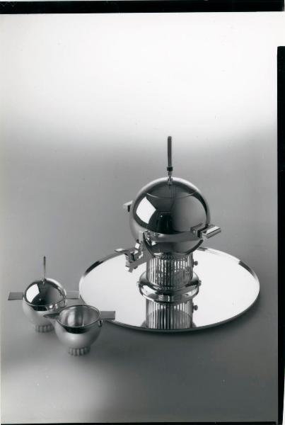 Milano - Studio Ballo&Ballo - servizio da tè di Eliel Saarinen - Alessi - 1985