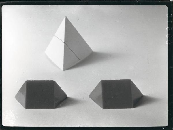 Milano - Studio Ballo&Ballo - solidi dalle forme geometriche - Bruno Munari - 1958